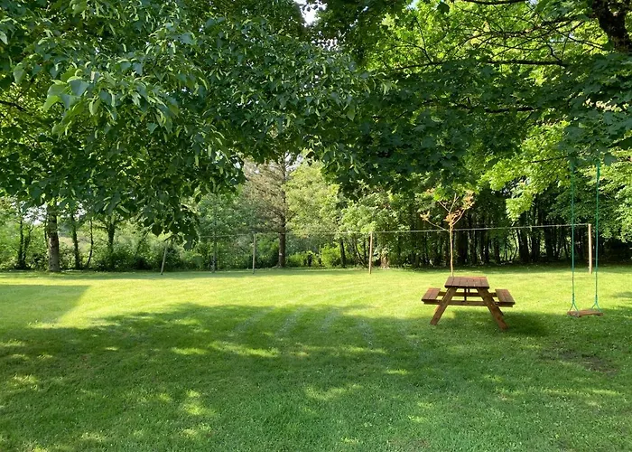 D'hotes Logis Charrier Le Petit Bignon 住宿加早餐酒店